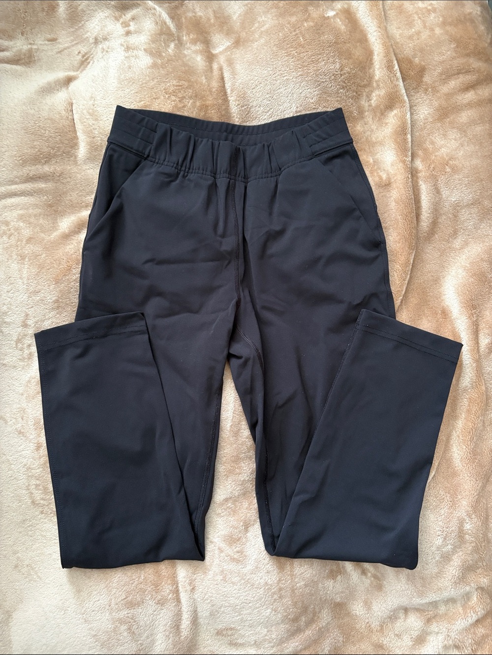 Group by Babaton Weekender Pants XS